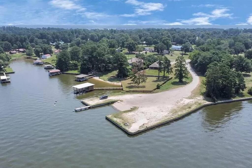Vacation Home Lake Livingston! Onalaska Eksteriør billede